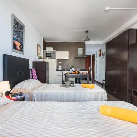 603 Studio Comodoro First Sea Line